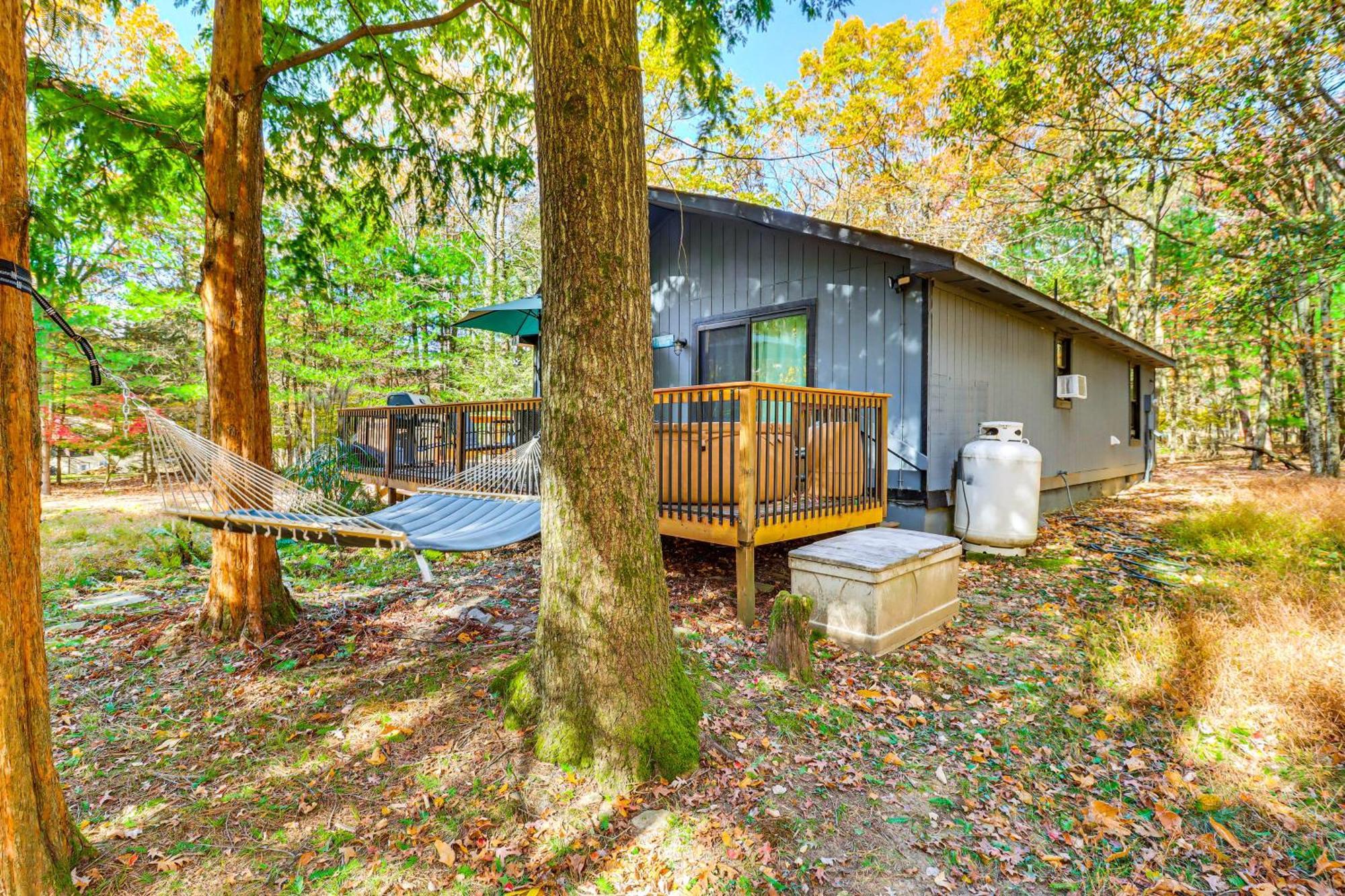 Quaint Jim Thorpe Cabin Retreat, Walk To Beach! Extérieur photo