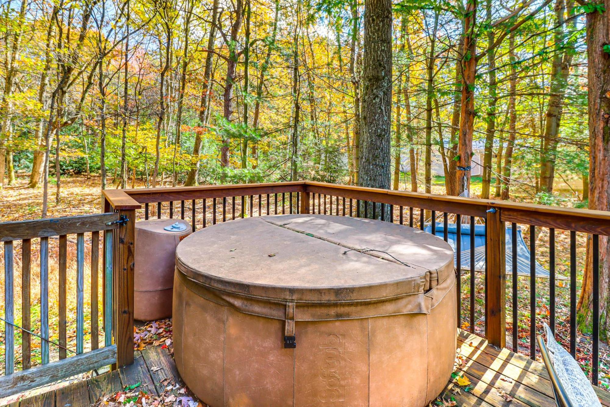 Quaint Jim Thorpe Cabin Retreat, Walk To Beach! Extérieur photo
